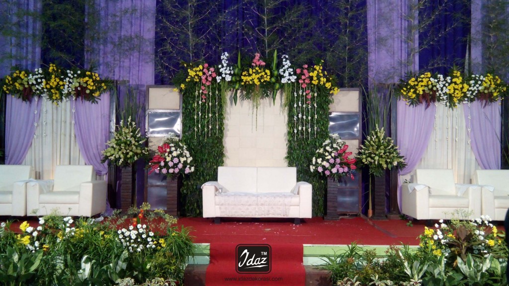Dekorasi pernikahan modern terbaru www.idazdekorasi.com telp 0291438549