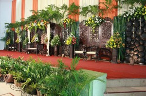dekorasi pernikahan tradisional by idaz dekorasi Telp 089605461219 PIN226e6359