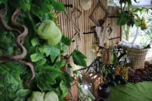 Dekorasi fotobooth bambu buah sayur idaz dekorasi WA 0857 2747 4741dan 0811 650 5758
